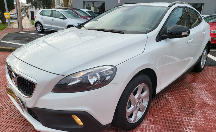 VOLVO V 40 Cross Country 2.0 D2 Cross Country