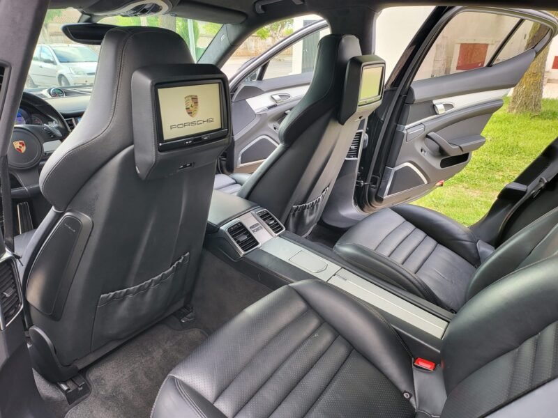 PORSCHE Panamera TURBO