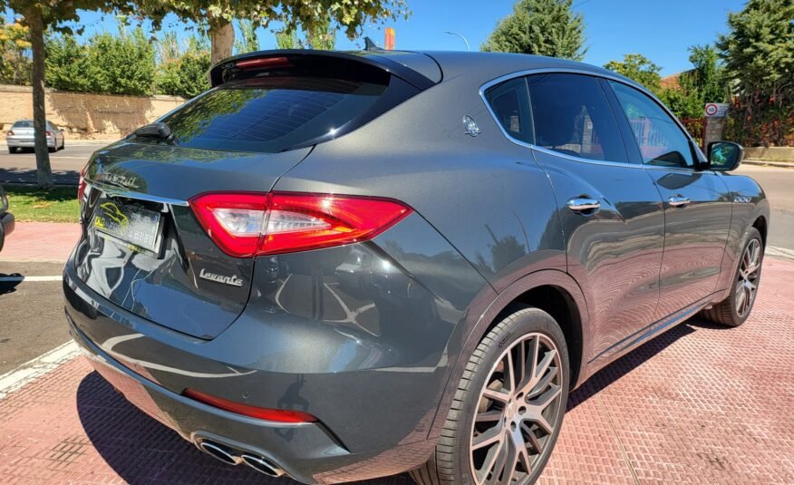 MASERATI LEVANTE Q4 SPORT