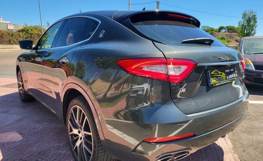 MASERATI LEVANTE Q4 SPORT