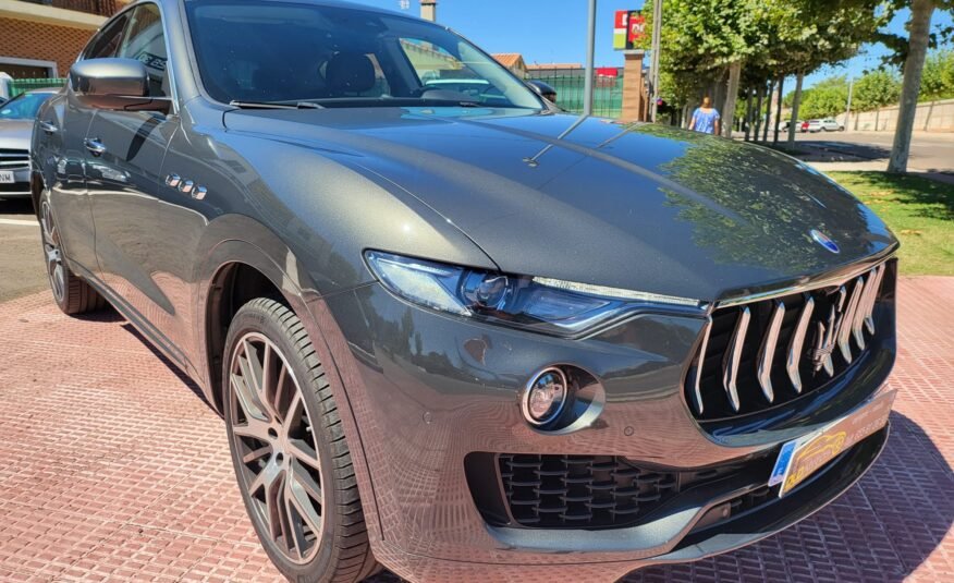 MASERATI LEVANTE Q4 SPORT