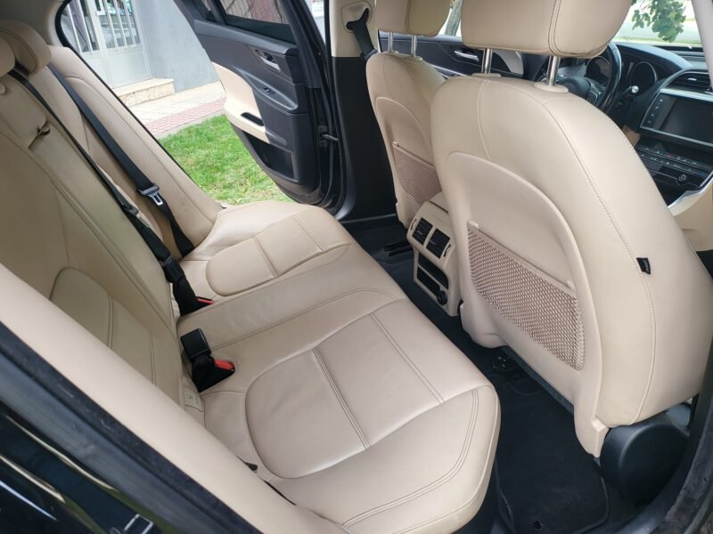 JAGUAR XE 200 D