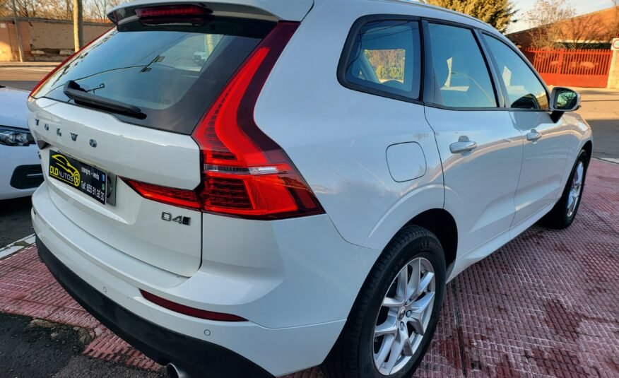 VOLVO XC60 2.0 D4 AWD Momentum Auto 5p.