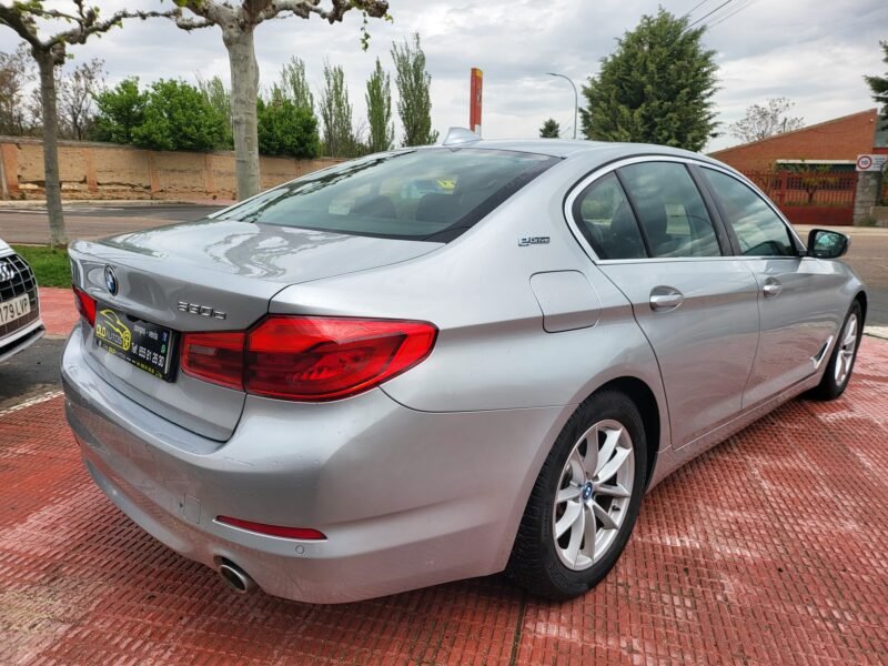 BMW 530 E BERLINA