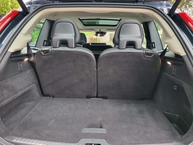 VOLVO XC90 2.0 T8 AWD Momentum Auto 5p.