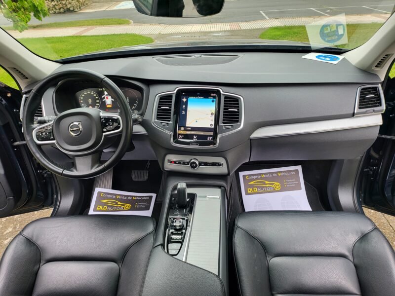 VOLVO XC90 2.0 T8 AWD Momentum Auto 5p.