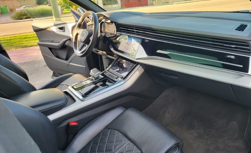 AUDI Q8 60 TFSI e. BLACK EDITION