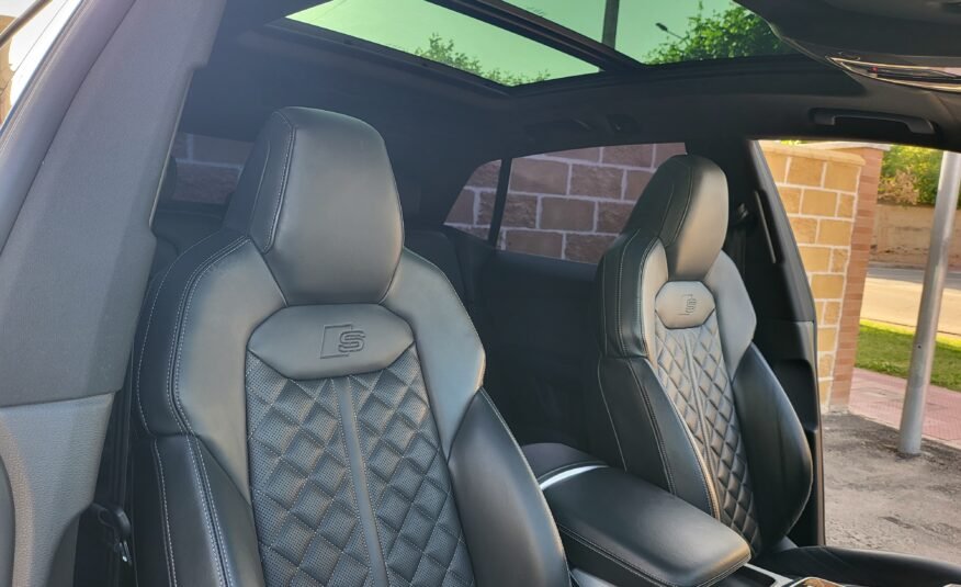 AUDI Q8 60 TFSI e. BLACK EDITION