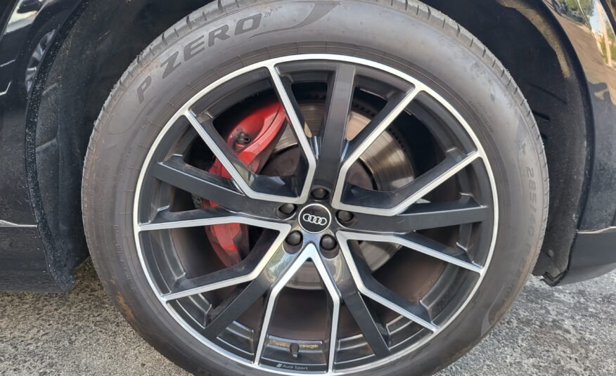 AUDI Q8 60 TFSI e. BLACK EDITION