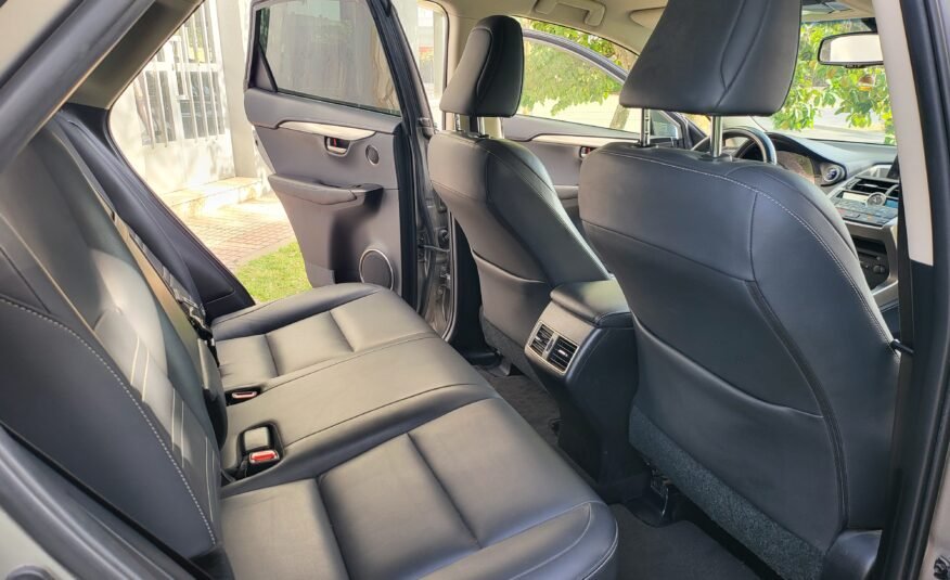 LEXUS NX 300 H 4WD