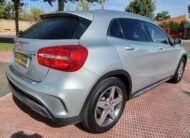 MERCEDES-BENZ GLA 200 AMG
