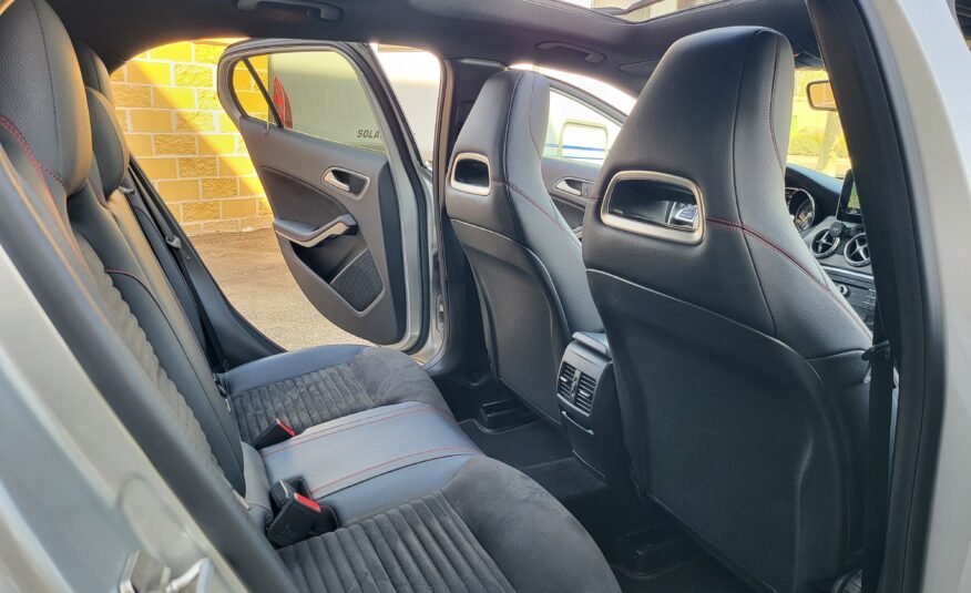 MERCEDES-BENZ GLA 200 AMG