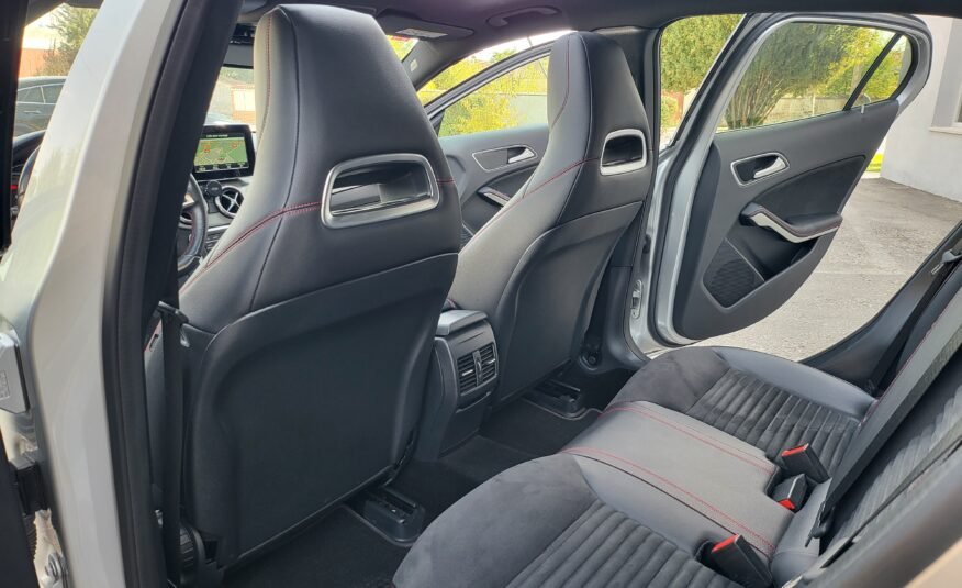 MERCEDES-BENZ GLA 200 AMG