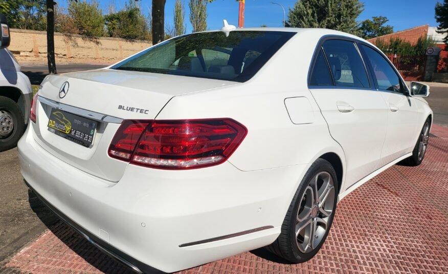 MERCEDES-BENZ E 220 D