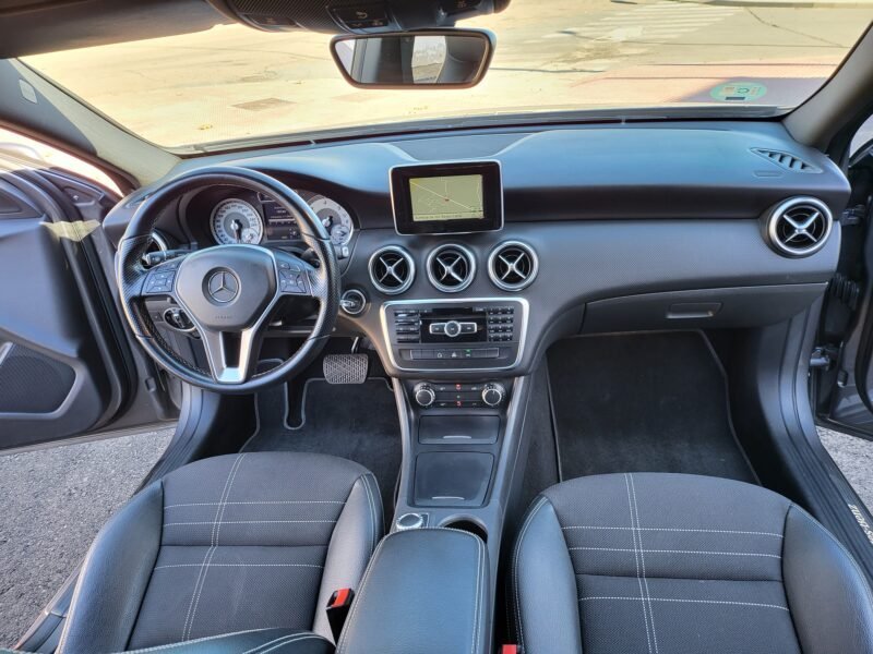 MERCEDES-BENZ CLASE A 200