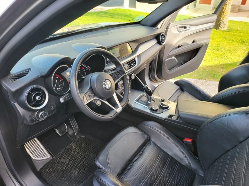 ALFA ROMEO STELVIO Q4