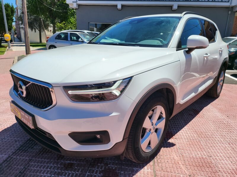 VOLVO XC40 D3 AWD AUTO