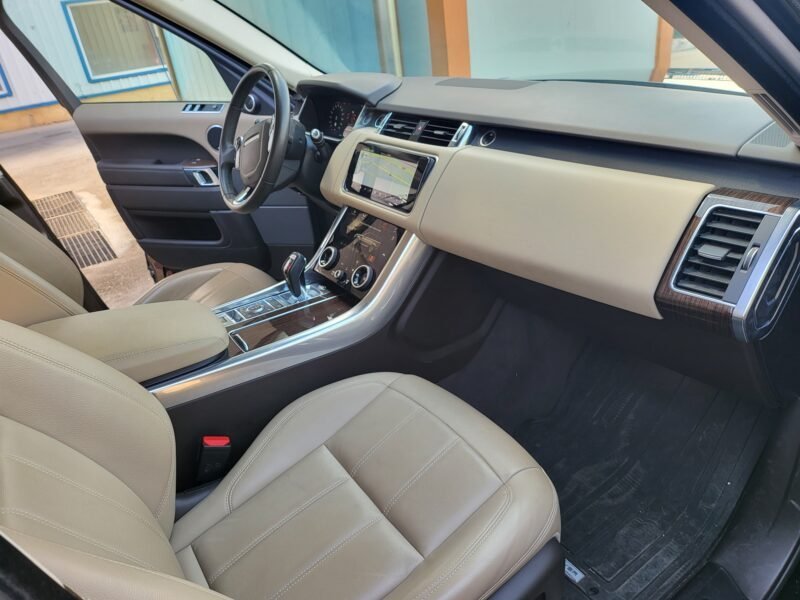 LAND-ROVER Range Rover Sport SE