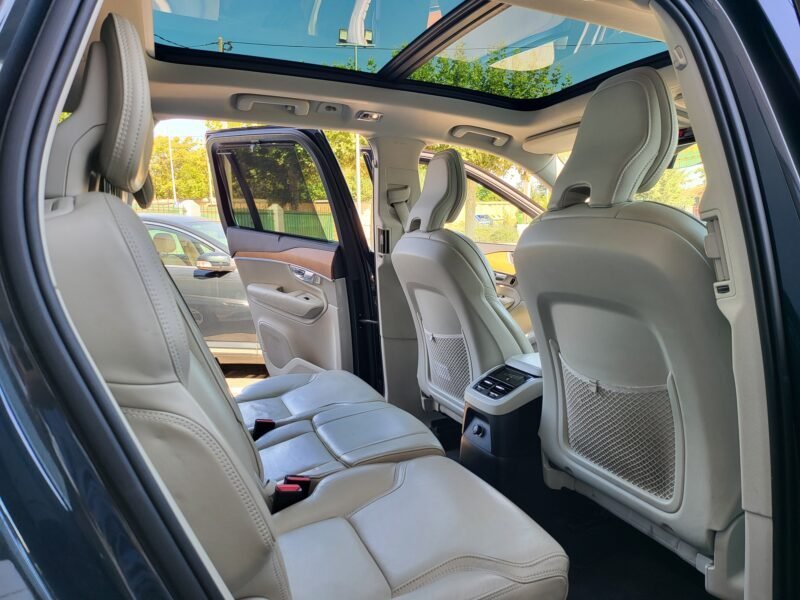 VOLVO XC90 T8 inscripción