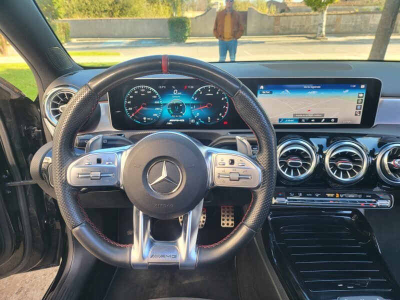 MERCEDES-BENZ CLASE A 35 AMG 4 MATIC