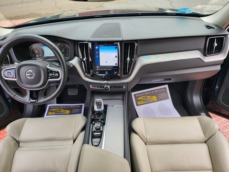 VOLVO XC60 B4 INSCRIPTION