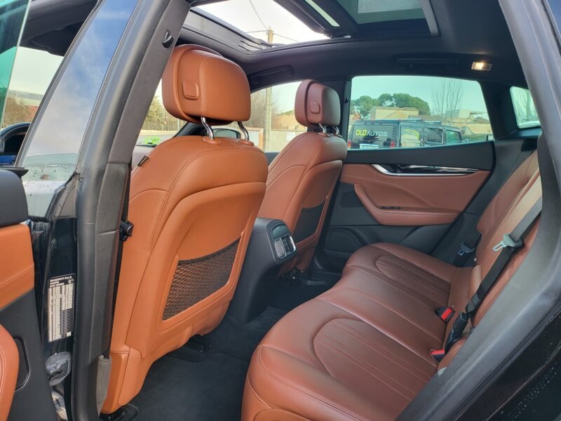 MASERATI LEVANTE GRANSPORT