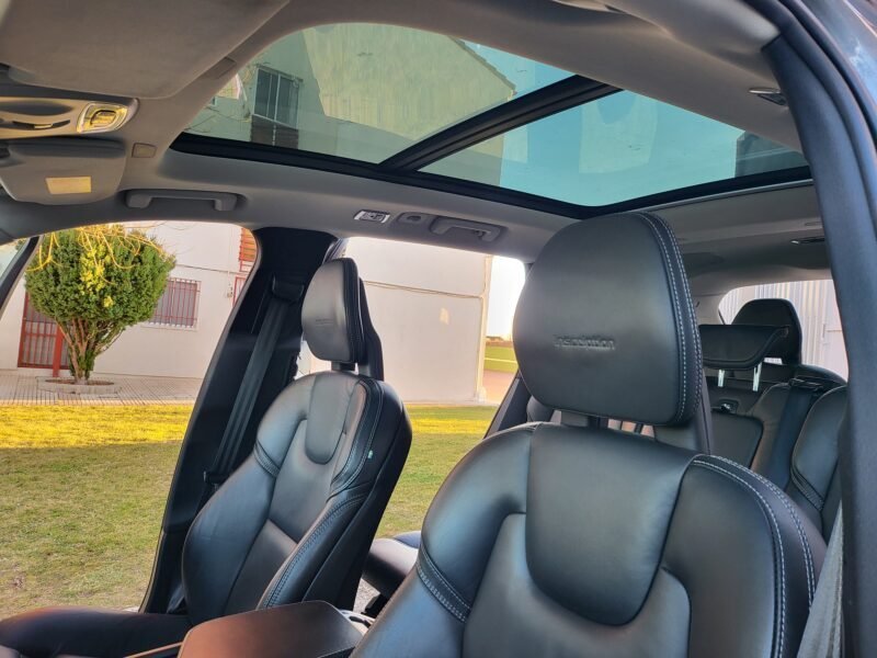 VOLVO XC90 T8 inscripción