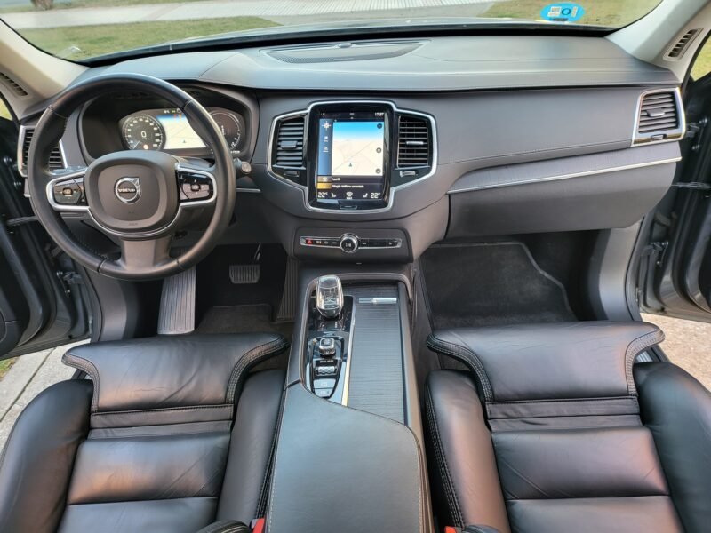 VOLVO XC90 T8 inscripción