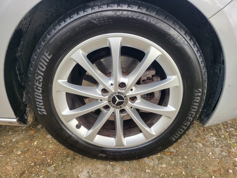 MERCEDES-BENZ CLASE B 180 cdi