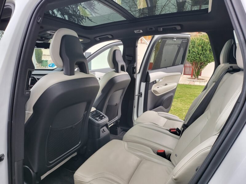 VOLVO XC90 AWD T8 R DESING