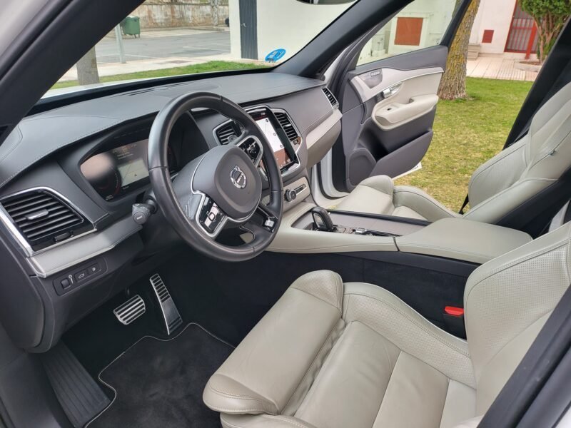 VOLVO XC90 AWD T8 R DESING