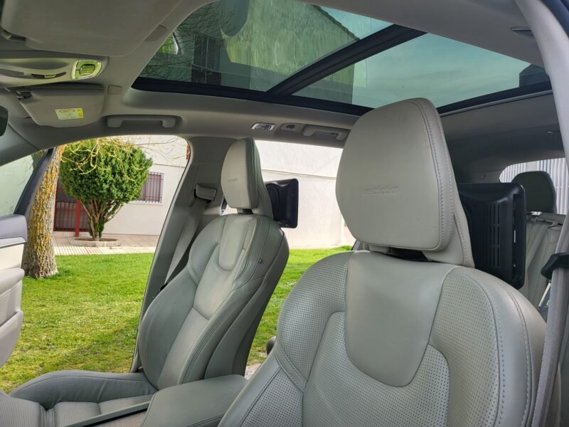VOLVO XC90 T8 inscripción