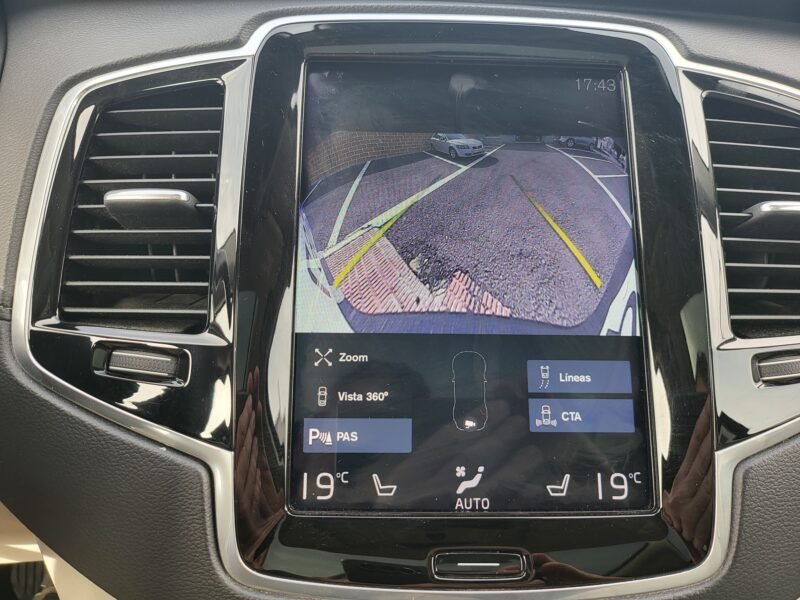 VOLVO XC90 T8 inscripción