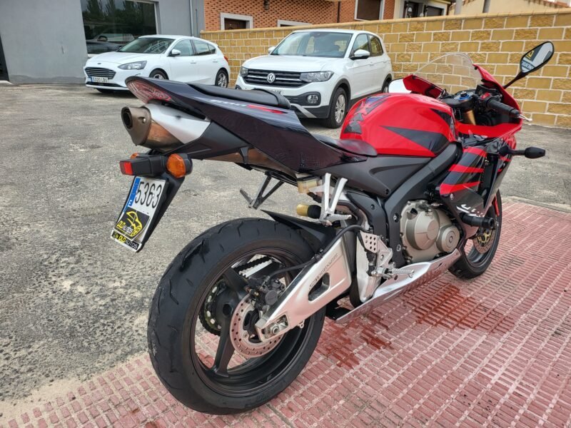 HONDA CBR 600 RR