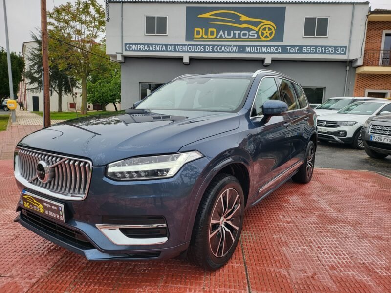 VOLVO XC90 2.0 T8 AWD Momentum Auto 5p.