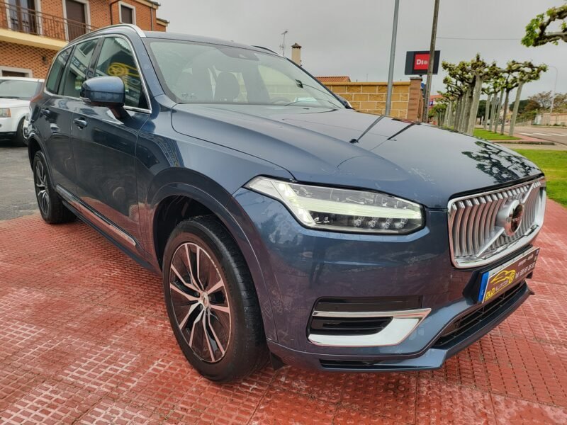 VOLVO XC90 2.0 T8 AWD Momentum Auto 5p.