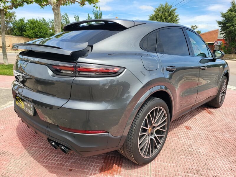 PORSCHE CAYENNE COUPE Hybrid