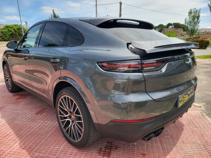 PORSCHE CAYENNE COUPE Hybrid