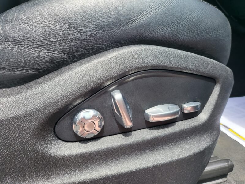 PORSCHE CAYENNE COUPE Hybrid