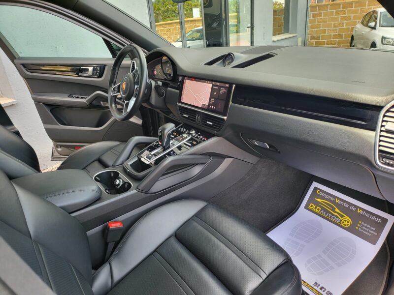 PORSCHE CAYENNE COUPE Hybrid