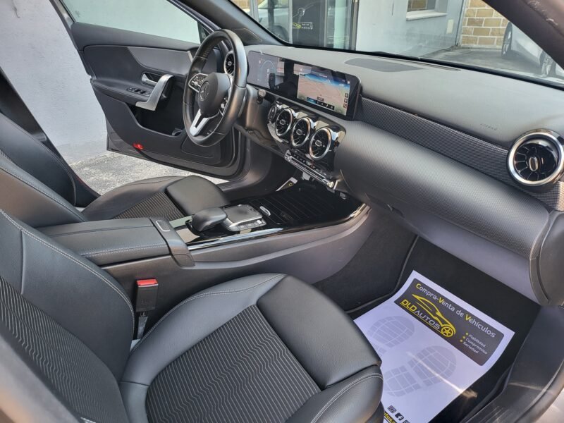 MERCEDES-BENZ CLASE A 180 SEDAN