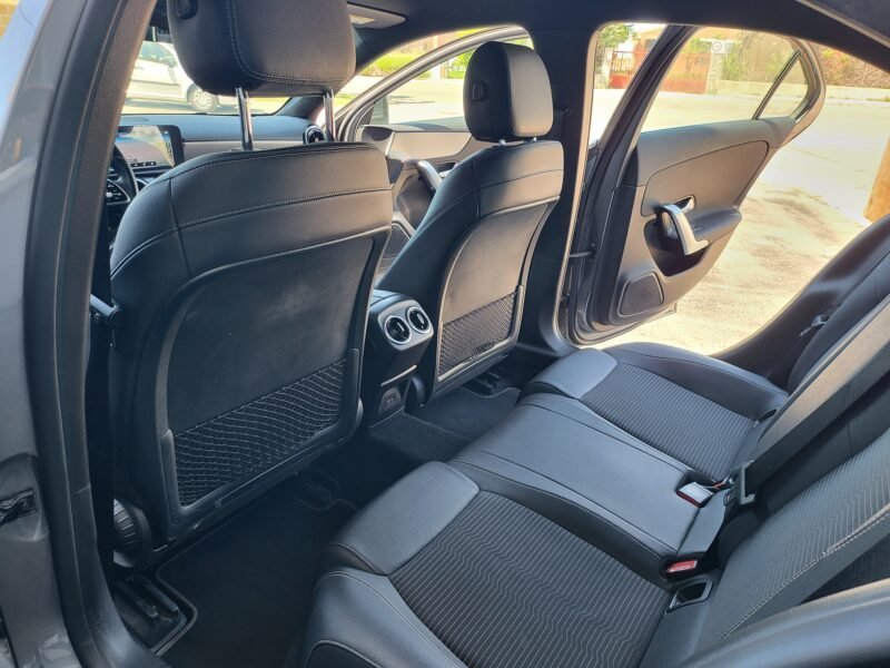 MERCEDES-BENZ CLASE A 180 SEDAN