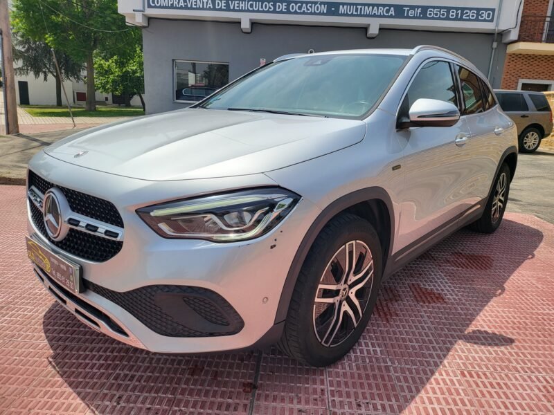 MERCEDES-BENZ GLA 250 E