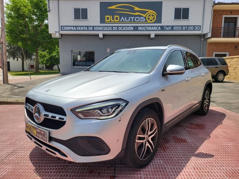 MERCEDES-BENZ GLA 250 E