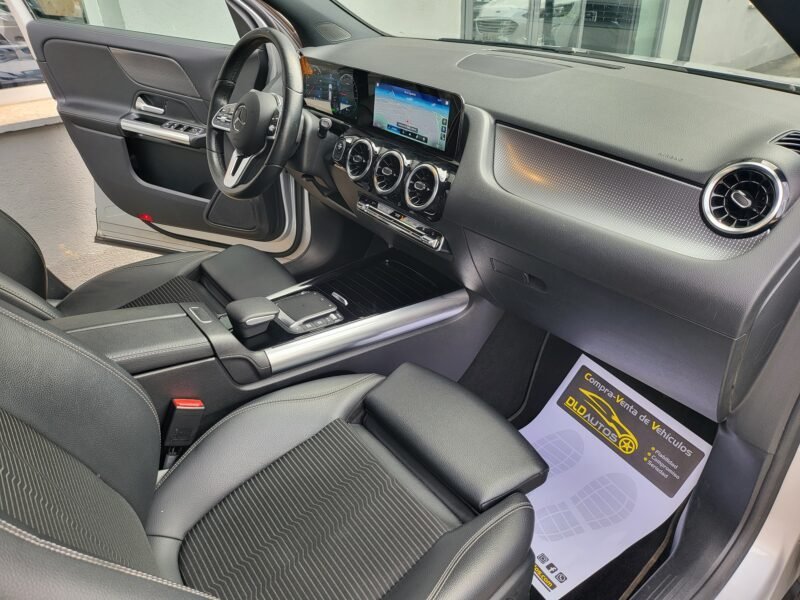 MERCEDES-BENZ GLA 250 E