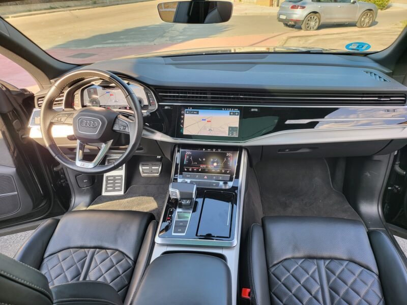 AUDI Q8 60 TFSI e. BLACK EDITION