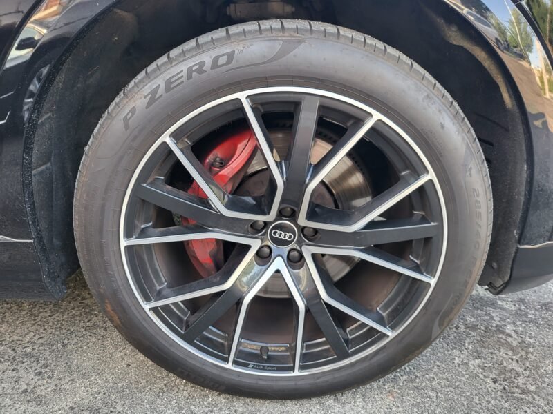 AUDI Q8 60 TFSI e. BLACK EDITION