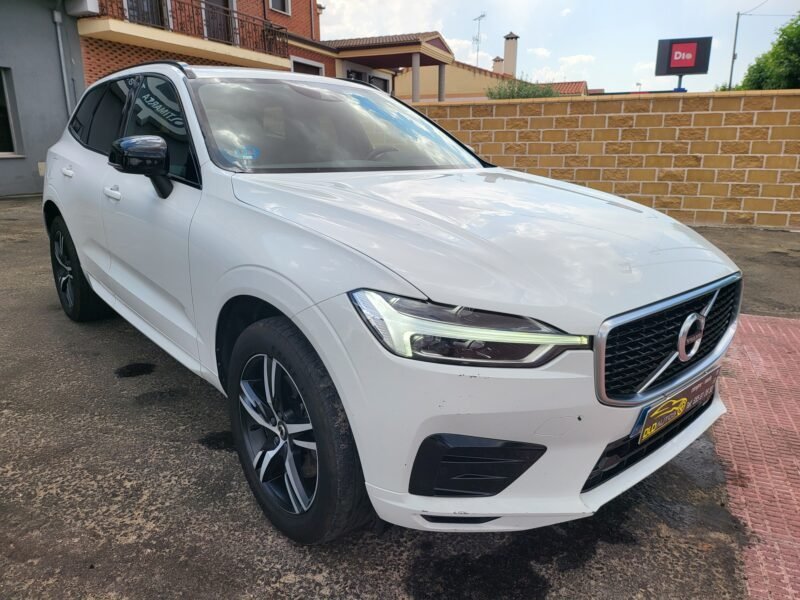 VOLVO XC60 B4 R DESING