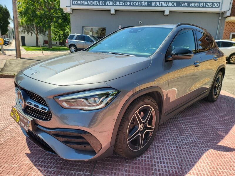 MERCEDES-BENZ GLA 200 D AMG