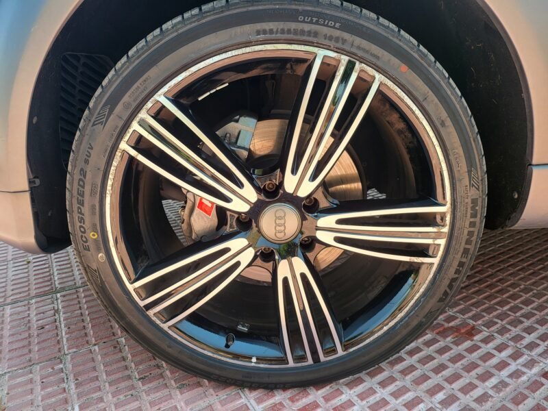 AUDI Q7 3.0 TDI QUATTO